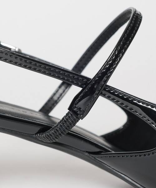 mysty woman（ミスティウーマン）の「エナメルストラップミュール 647876（サンダル・レディース・ブラック/ブラウン・MEDIUM/LARGE）」の8枚目の写真