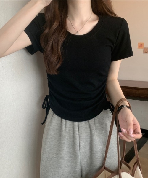 roomy(ルーミー)の「サイドドロストリングTシャツ(Tシャツ/カットソー・レディース・グレー/オフホワイト/ブラック・FREE)」の2枚目の写真