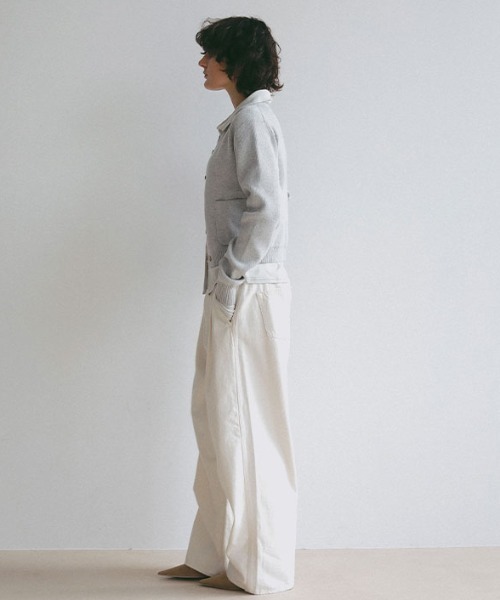ETRE TOKYO（エトレトウキョウ）の「デニムタックワイドパンツ（デニムパンツ・レディース・オフホワイト/ブルー・S/M）」の14枚目の写真