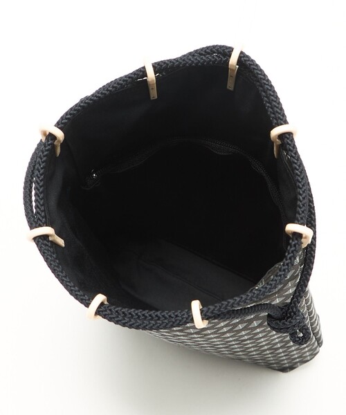 UNITED ARROWS(ユナイテッドアローズ)の「<印傳屋上原勇七>合切袋M/若松菱(ショルダーバッグ・メンズ・その他1・FREE)」の7枚目の写真