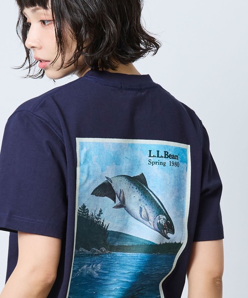 L.L.Bean(エルエルビーン)の「【JAPAN EDITION】ビーンズ 1980 ショートスリーブ・カタログ・トラウト・ティ(Tシャツ/カットソー・レディース・ブルーグリーン/ライトグレー/パープル/ネイビー・MEDIUM)」の3枚目の写真