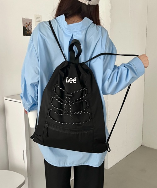 Lee(リー)の「Lee/ドローコード ナップサック/A4対応/軽量/バックパック/ユニセックス(バックパック/リュック・レディース・ライトベージュ/ライトグレー/ブラック・FREE)」の2枚目の写真