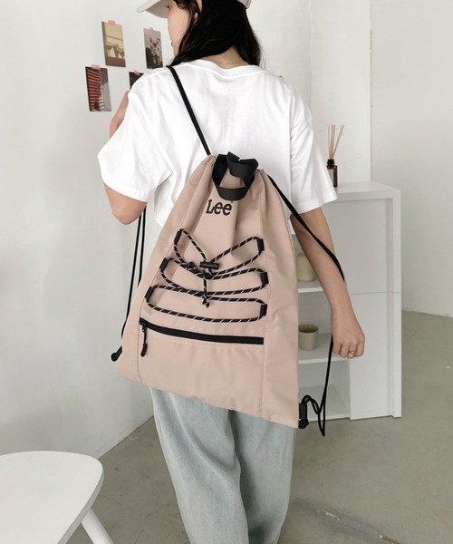 Lee(リー)の「Lee/ドローコード ナップサック/A4対応/軽量/バックパック/ユニセックス(バックパック/リュック・レディース・ライトベージュ/ライトグレー/ブラック・FREE)」の8枚目の写真