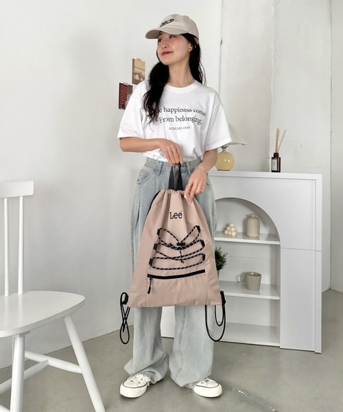 Lee(リー)の「Lee/ドローコード ナップサック/A4対応/軽量/バックパック/ユニセックス(バックパック/リュック・レディース・ライトベージュ/ライトグレー/ブラック・FREE)」の9枚目の写真