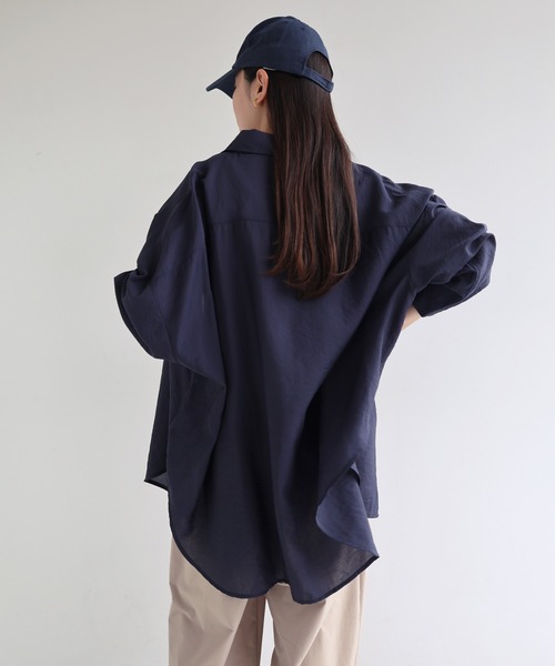 evernavy(エバーネイビー)の「ダブルポケットオーバーサイズ長袖シアーシャツ(シャツ/ブラウス・レディース・オフホワイト/ネイビー・M)」の11枚目の写真