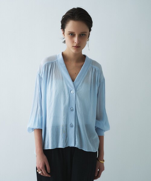 cloenc（クロエンス）の「【セットアップ／手洗い可】スキッパーシアーブラウス（シャツ/ブラウス・レディース・サックスブルー/ブラック/ホワイト・02）」の14枚目の写真