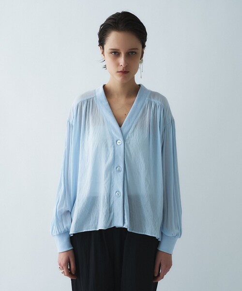 cloenc（クロエンス）の「【セットアップ／手洗い可】スキッパーシアーブラウス（シャツ/ブラウス・レディース・サックスブルー/ブラック/ホワイト・02）」の16枚目の写真