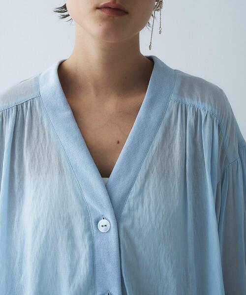 cloenc（クロエンス）の「【セットアップ／手洗い可】スキッパーシアーブラウス（シャツ/ブラウス・レディース・サックスブルー/ブラック/ホワイト・02）」の19枚目の写真