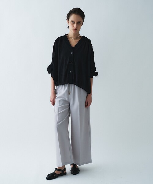 cloenc（クロエンス）の「【セットアップ／手洗い可】スキッパーシアーブラウス（シャツ/ブラウス・レディース・サックスブルー/ブラック/ホワイト・02）」の22枚目の写真