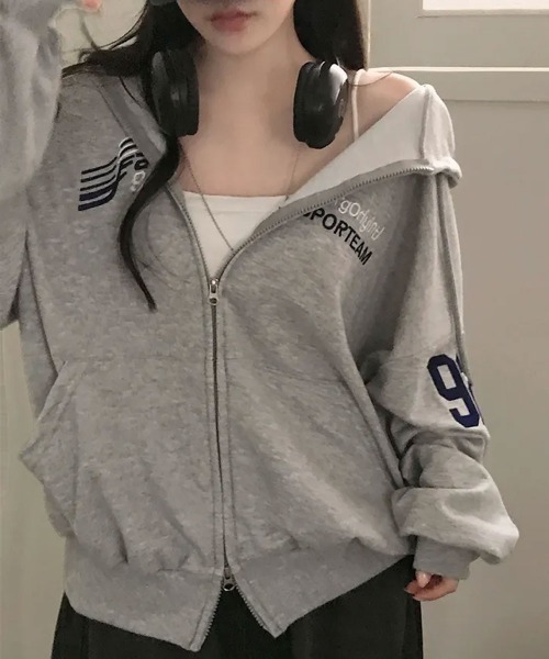 Emilie(エミリー)の「ナンバリング ダブルジップ オーバーサイズパーカー(パーカー・レディース・ネイビー/ブラウン/ワインレッド/ブラック/グレー・FREE)」の10枚目の写真