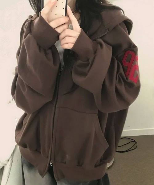 Emilie(エミリー)の「ナンバリング ダブルジップ オーバーサイズパーカー(パーカー・レディース・ネイビー/ブラウン/ワインレッド/ブラック/グレー・FREE)」の16枚目の写真