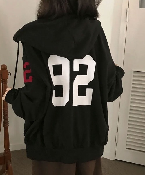 Emilie(エミリー)の「ナンバリング ダブルジップ オーバーサイズパーカー(パーカー・レディース・ネイビー/ブラウン/ワインレッド/ブラック/グレー・FREE)」の6枚目の写真