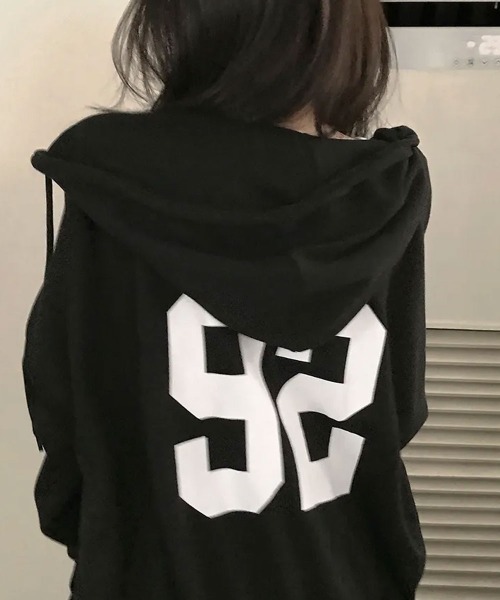 Emilie(エミリー)の「ナンバリング ダブルジップ オーバーサイズパーカー(パーカー・レディース・ネイビー/ブラウン/ワインレッド/ブラック/グレー・FREE)」の7枚目の写真