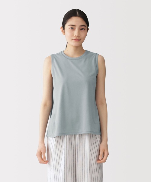無印良品(ムジルシリョウヒン)の「婦人 UVカット吸汗速乾スリーブレスTシャツ(Tシャツ/カットソー・レディース・サンドベージュ/オフホワイト/ライトブルー/ブラック・S/M/L/XL)」の4枚目の写真