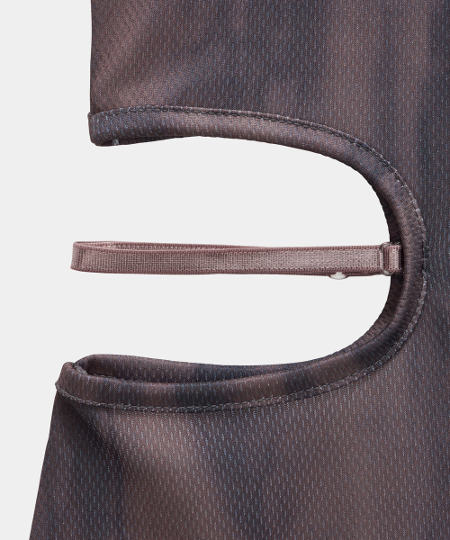 ETRE AU SOMMET(エトレオソメ)の「Side Cut-Out Mini One-Piece (Brown)(ワンピース・レディース・ダークブラウン・1/2)」の8枚目の写真