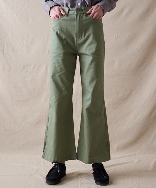 Eddie Bauer(エディーバウアー)の「ブーツカット トラウザーズ(その他パンツ・レディース・ブラック/カーキ/ライトベージュ・XL/L/M/S)」の3枚目の写真