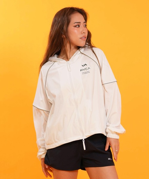 RVCA(ルーカ)の「RVCA/ルーカ ナイロン ジャケット パイピング スポーティー セットアップ対応 UTILITY SPORT JACKET BG043751 UT(パーカー・レディース・ブラック/ライトブルー/ホワイト・S/M)」の1枚目の写真