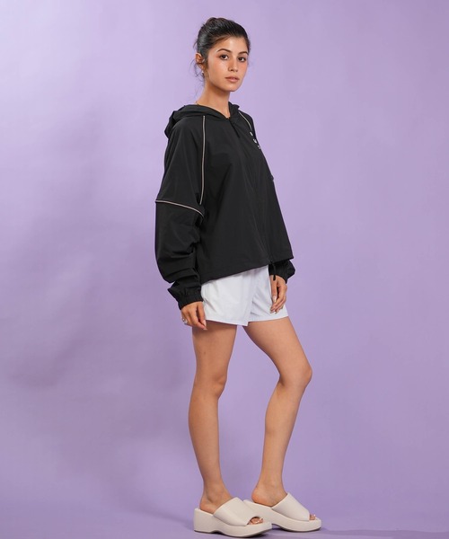 RVCA(ルーカ)の「RVCA/ルーカ ナイロン ジャケット パイピング スポーティー セットアップ対応 UTILITY SPORT JACKET BG043751 UT(パーカー・レディース・ブラック/ライトブルー/ホワイト・S/M)」の14枚目の写真