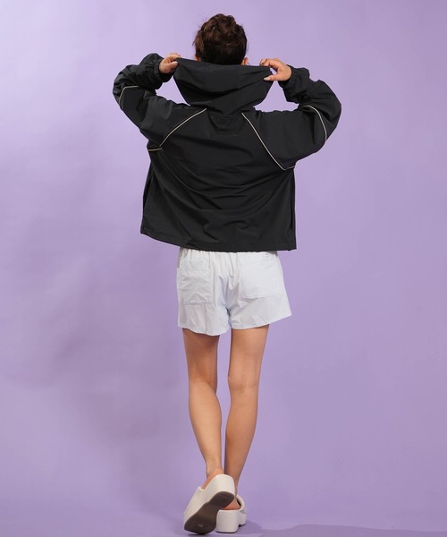 RVCA(ルーカ)の「RVCA/ルーカ ナイロン ジャケット パイピング スポーティー セットアップ対応 UTILITY SPORT JACKET BG043751 UT(パーカー・レディース・ブラック/ライトブルー/ホワイト・S/M)」の15枚目の写真