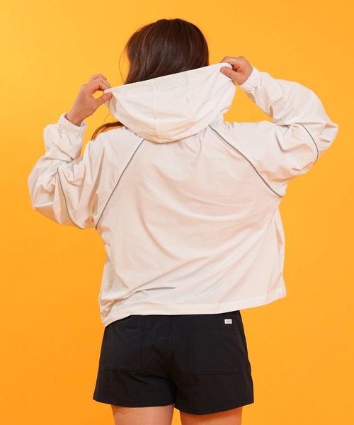 RVCA(ルーカ)の「RVCA/ルーカ ナイロン ジャケット パイピング スポーティー セットアップ対応 UTILITY SPORT JACKET BG043751 UT(パーカー・レディース・ブラック/ライトブルー/ホワイト・S/M)」の7枚目の写真