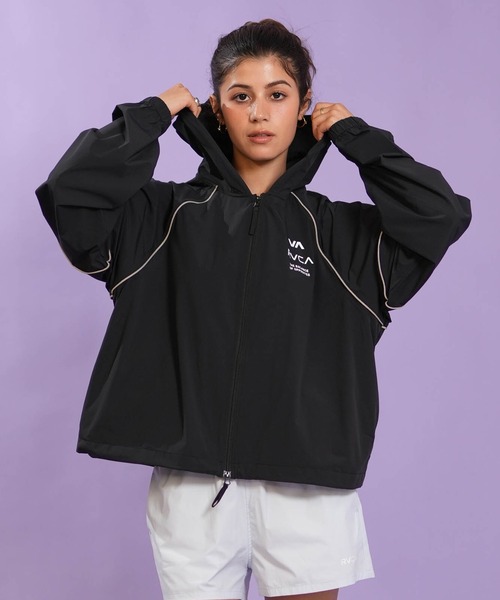 RVCA(ルーカ)の「RVCA/ルーカ ナイロン ジャケット パイピング スポーティー セットアップ対応 UTILITY SPORT JACKET BG043751 UT(パーカー・レディース・ブラック/ライトブルー/ホワイト・S/M)」の11枚目の写真
