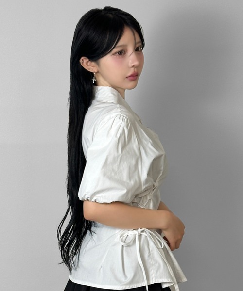 FOLLOWIN（フォロウィン）の「ドローストリングサイドギャザーシャツトップス（シャツ/ブラウス・レディース・ホワイト/ブラック・FREE）」の16枚目の写真