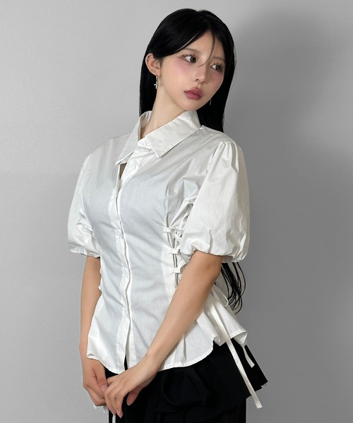 FOLLOWIN（フォロウィン）の「ドローストリングサイドギャザーシャツトップス（シャツ/ブラウス・レディース・ホワイト/ブラック・FREE）」の7枚目の写真