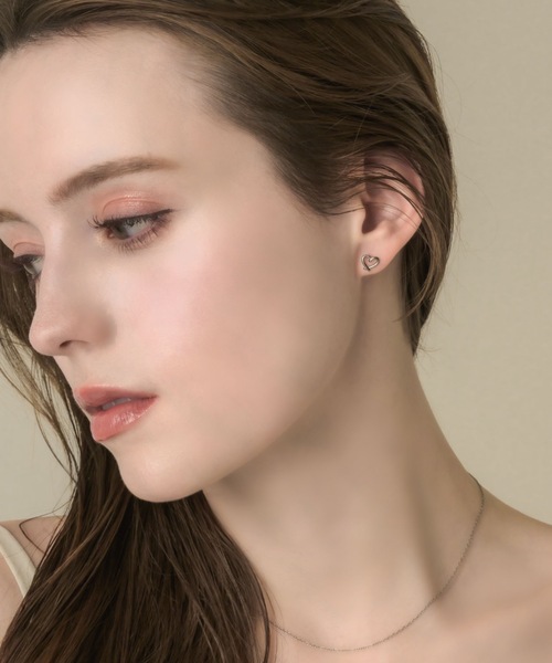 muku(ムク)の「PIERCE/HEART BREZEL(ピアス(両耳用)・レディース・シルバー/ゴールド・FREE)」の11枚目の写真