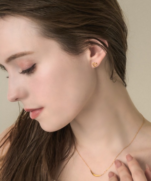 muku(ムク)の「PIERCE/HEART BREZEL(ピアス(両耳用)・レディース・シルバー/ゴールド・FREE)」の6枚目の写真