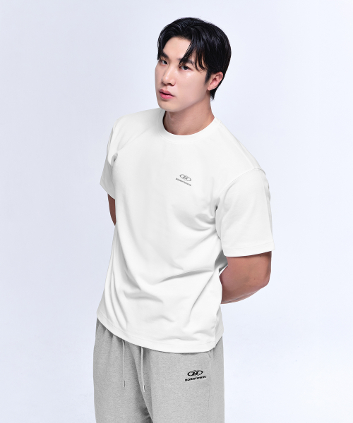 BORN TO WIN（ボーントゥウィン）の「[2 PACK] ESSENTIAL PACK REGULAR FIT T-SHIRTS [BLACK WHITE]（Tシャツ/カットソー・メンズ・その他・1/2/3/4）」の4枚目の写真