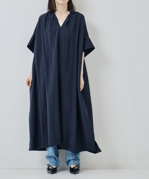 08sircus（ゼロエイトサーカス）の「[08sircus/ゼロハチサーカス]Modal silk gather neck dress（ワンピース・レディース・ホワイト/ダークネイビー・0/1）」の2枚目の写真