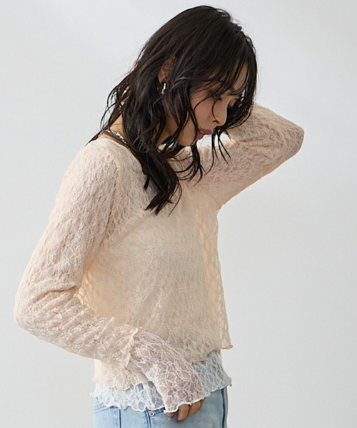 Anclear oui(アンクリアウィ)の「リバーシブルレーススクエアネックプルオーバー(Tシャツ/カットソー・レディース・White/サックスブルー系/PINK/Moca/Black・F)」の15枚目の写真