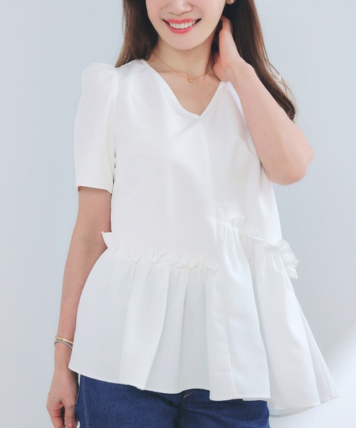 Liala×PG（リアラバイピージー）の「スラッシュ 切り替え ペプラム ブラウス Liala×PG（シャツ/ブラウス・レディース・ブラック/ホワイト・S/M）」の16枚目の写真