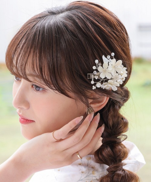 Honeys（ハニーズ）の「花モチーフヘアクリップ（和装小物・レディース・シルバー/ゴールド・FREE）」の2枚目の写真