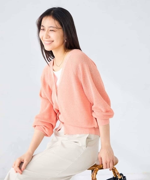 a.v.v(アーヴェヴェ)の「Vネックカーディガン(カーディガン/ボレロ・レディース・チャコールグレー/オレンジ・38/40)」の5枚目の写真