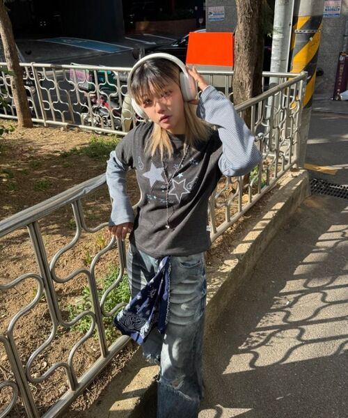 THE GREEN LAB（ザグリーンラボ）の「スターパッチSTレイヤードTシャツ[チャコールグレー]（Tシャツ/カットソー・レディース・その他・FREE）」の4枚目の写真