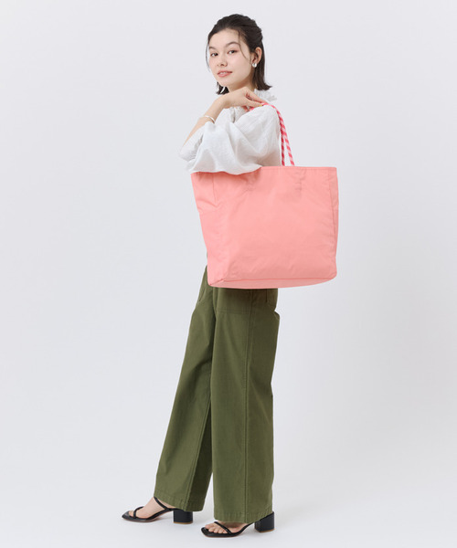 LeSportsac(レスポートサック)の「LARGE 2 WAY TOTE 2ウェイメレンゲ/コーラルパンチ(トートバッグ・レディース・ピンク・FREE)」の4枚目の写真