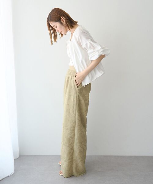 YECCA VECCA(イェッカヴェッカ)の「刺繍ワイドパンツ【セットアップ対応】(その他パンツ・レディース・ブラック/ベージュ・M/S)」の21枚目の写真