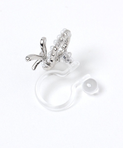 LAKOLE(ラコレ)の「スランテッドリボンノンホールピアス / 663755(ピアス(両耳用)・レディース・その他1/その他2・FREE)」の3枚目の写真