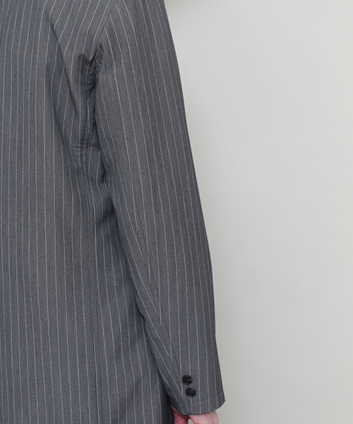 Lui's(ルイス)の「SUPERTHANKS×Lui's(スーパーサンクス×ルイス) ストライプチェスターコート(チェスターコート・メンズ・グレー/ネイビー・LARGE/SMALL/MEDIUM)」の5枚目の写真