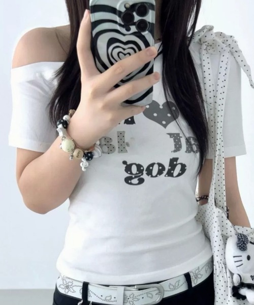 SHEPP(シープ)の「Y2K ドットハート柄グラフィックワンショルダー半袖Tシャツ(Tシャツ/カットソー・レディース・ホワイト・S/M)」の15枚目の写真