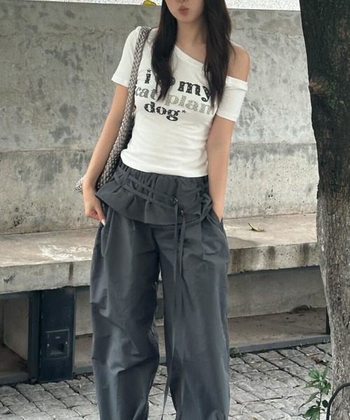 SHEPP(シープ)の「Y2K ドットハート柄グラフィックワンショルダー半袖Tシャツ(Tシャツ/カットソー・レディース・ホワイト・S/M)」の18枚目の写真