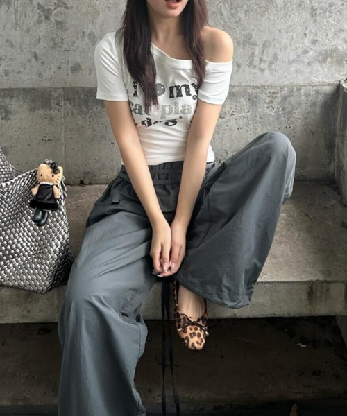 SHEPP(シープ)の「Y2K ドットハート柄グラフィックワンショルダー半袖Tシャツ(Tシャツ/カットソー・レディース・ホワイト・S/M)」の20枚目の写真