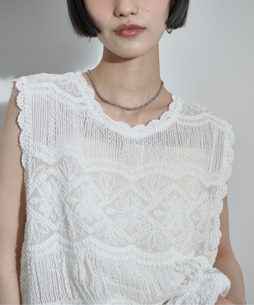 THE YOn(ザヨン)の「トーションレース刺繍ノースリブラウス(その他トップス・レディース・オフホワイト/ブラック・FREE)」の9枚目の写真