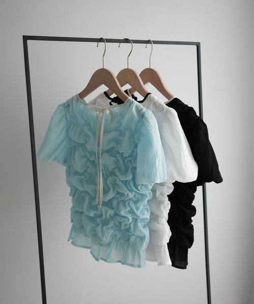 Meiru(メイル)の「楊柳シャーリングシアーショートブラウス(シャツ/ブラウス・レディース・ホワイト/ブルー/ブラック・SMALL/MEDIUM/LARGE)」の17枚目の写真