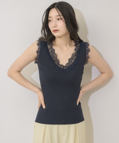 NEUNA(ヌナ)の「【肌見せも自信に変える】レースリブタンク(タンクトップ・レディース・ネイビー/イエロー/アイボリー・FREE)」の5枚目の写真