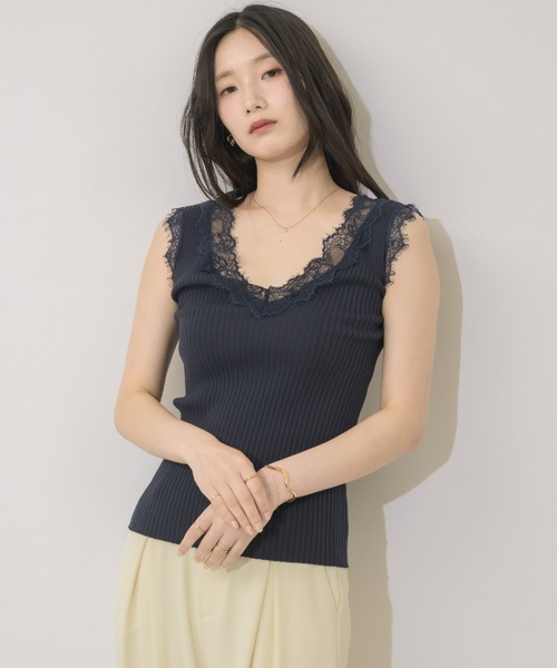 NEUNA(ヌナ)の「【肌見せも自信に変える】レースリブタンク(タンクトップ・レディース・ネイビー/イエロー/アイボリー・FREE)」の4枚目の写真