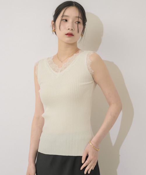NEUNA(ヌナ)の「【肌見せも自信に変える】レースリブタンク(タンクトップ・レディース・ネイビー/イエロー/アイボリー・FREE)」の13枚目の写真