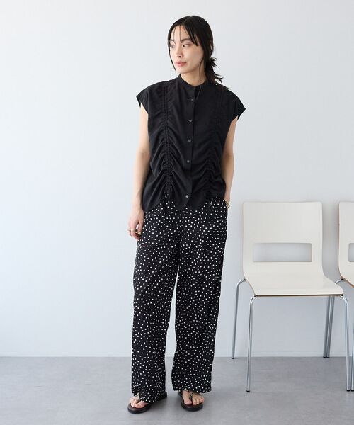 CRAFT STANDARD BOUTIQUE(クラフトスタンダードブティック)の「ドロストギャザーブラウス(シャツ/ブラウス・レディース・ライトブルー/ライトグリーン/ブラック・FREE)」の8枚目の写真