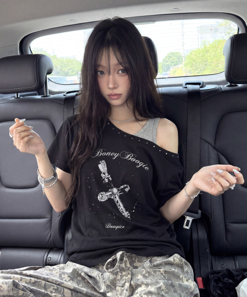 DAUSPICE(ディーオスピス)の「(DUC) BB Layered One-Shoulder T-Shirt Black(Tシャツ/カットソー・レディース・ブラック・ONE SIZE)」の1枚目の写真